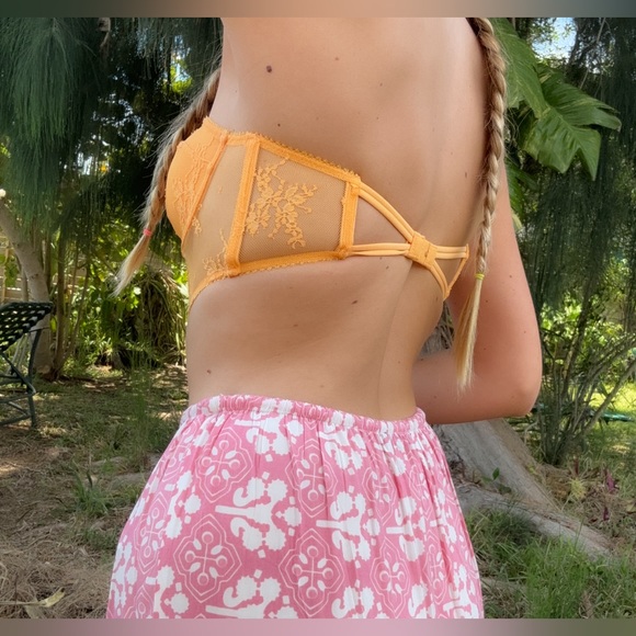 uo lace corset - Picture 4 of 9